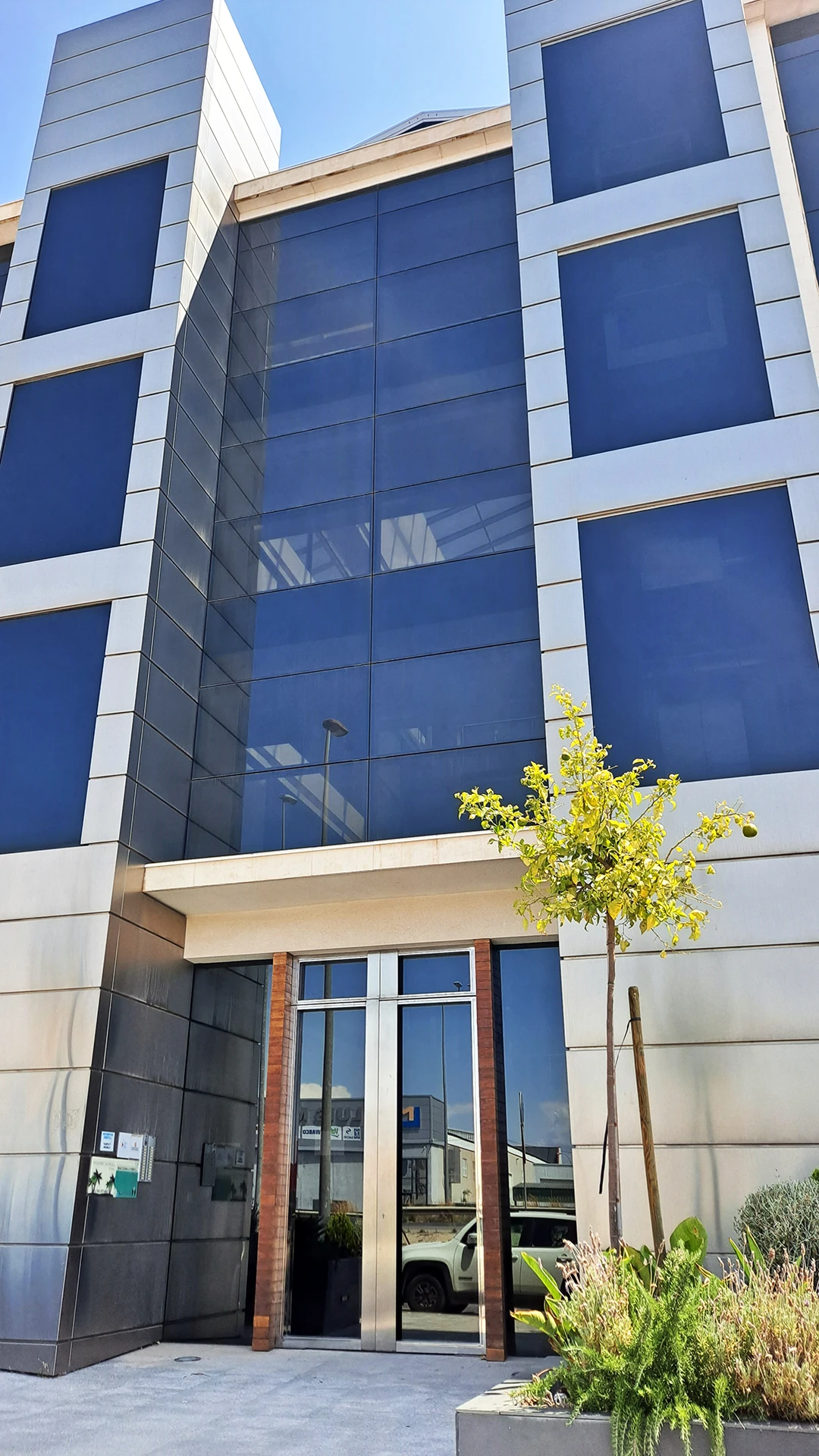 Entrada edificio_01